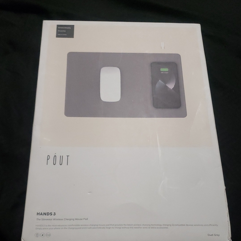 Pout Hands 3 Wireless Charging Mouse Pad Dust Gray